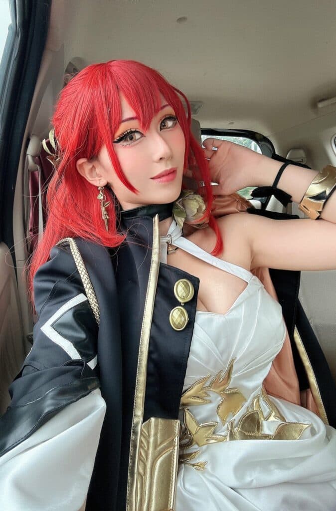 Himeko cosplay by Larissa Rochefort