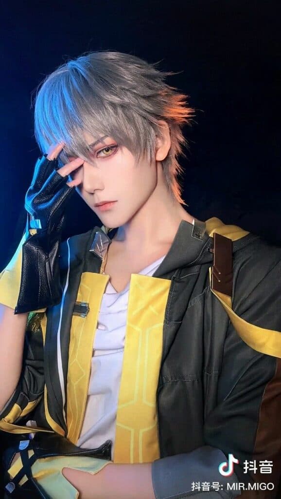 Mir Migo cosplay of Trailblazer from Honkai Star Rail