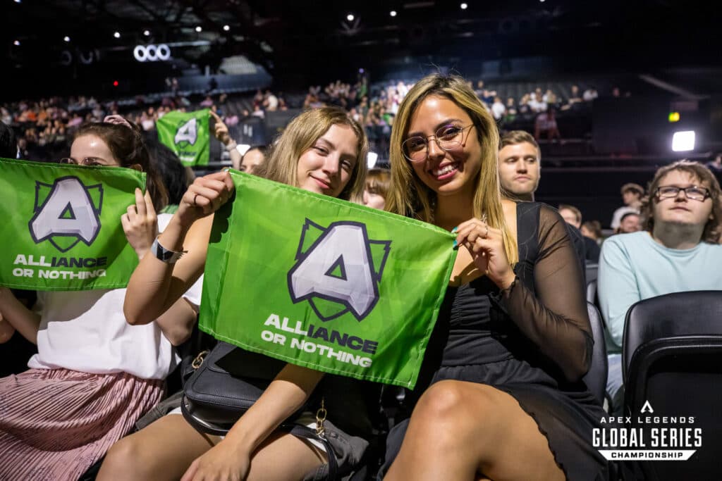 Alliance fans at the ALGS Championship (Photo EA/Joe Brady)
