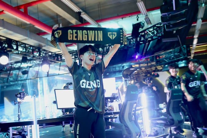 Paper Rex and GenG qualify for Masters Madrid 2024 cover image