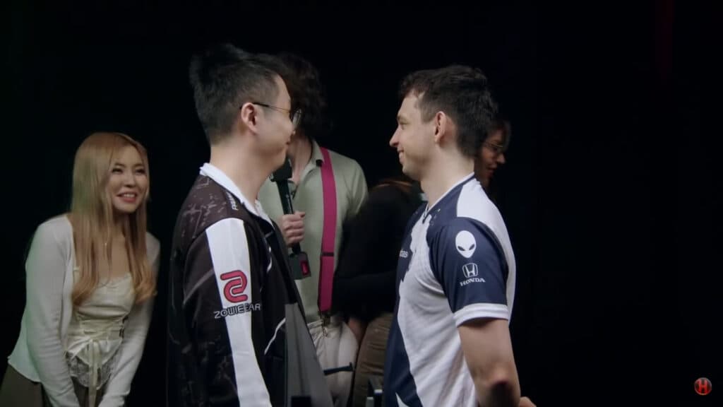 Nisha vs Xm during the grand finals of BetBoom Dacha 1v1. (Image via FISSURE)