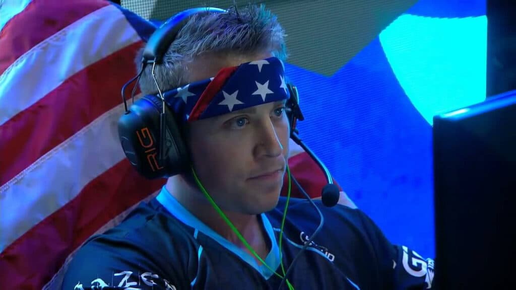 The bandana completes his signature look (Image via MLG)