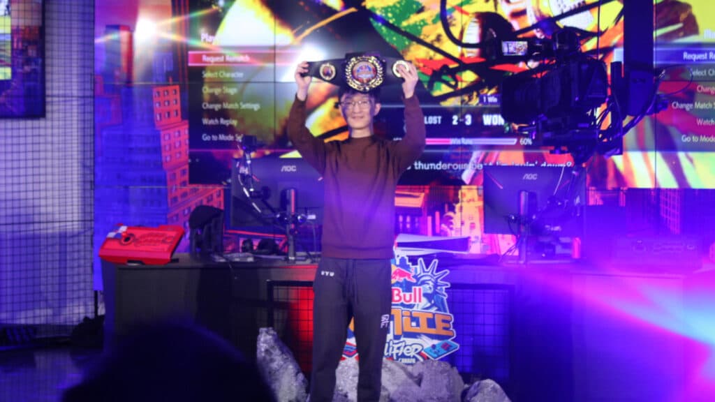 Zhen wins the Red Bull Kumite Canada National Final (Image via Amy Chen)