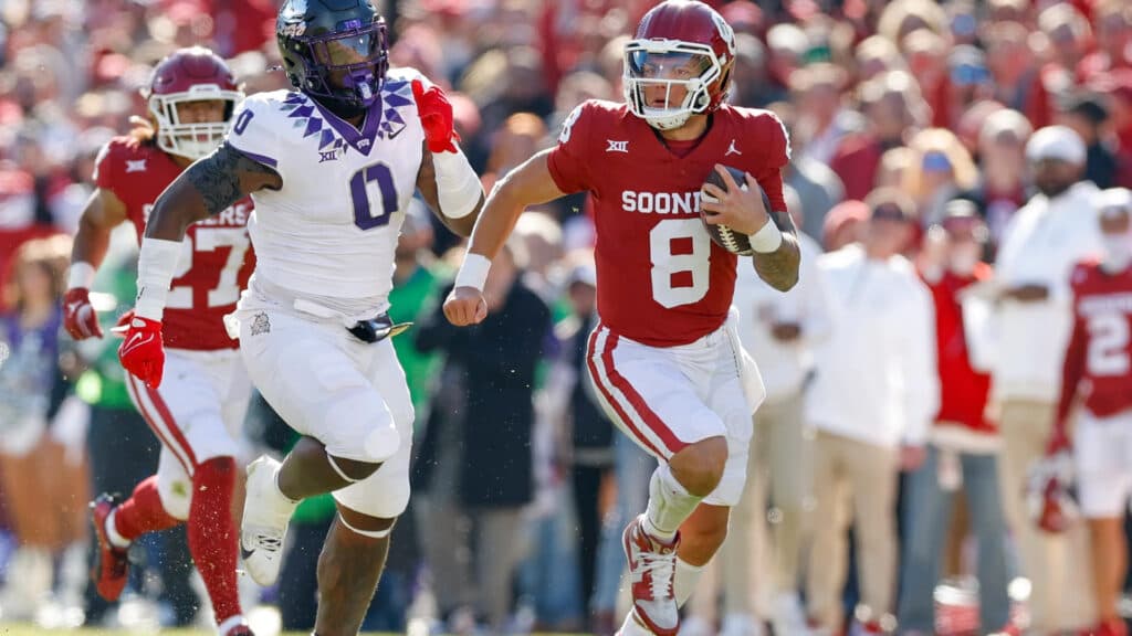 Dillon Gabriel, a 2024 transfer to Oregon University. Image Courtesy of AP Photo/Alonzo Adams