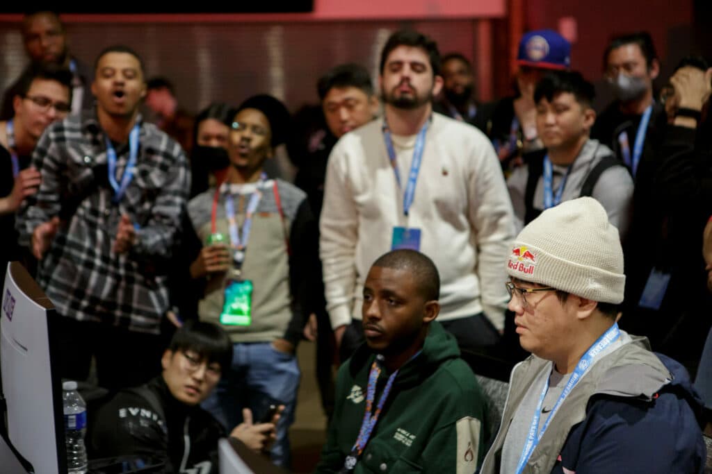 People watching Anakin compete live (Image via Kena Krutsinger and Red Bull Content Pool)