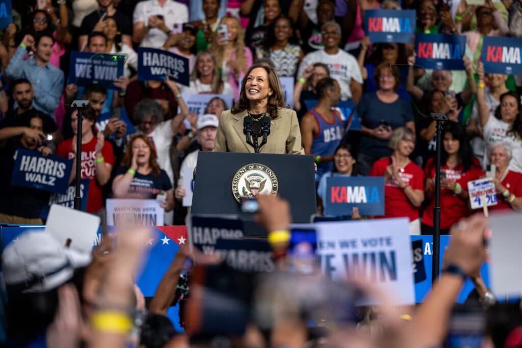 Vice President Kamala Harris takes the stage at a campaign rally, at Desert Financial Arena in Glenndale, AZ on Friday Aug. 9, 2024. Photo: Christopher Dilts / Harris for President