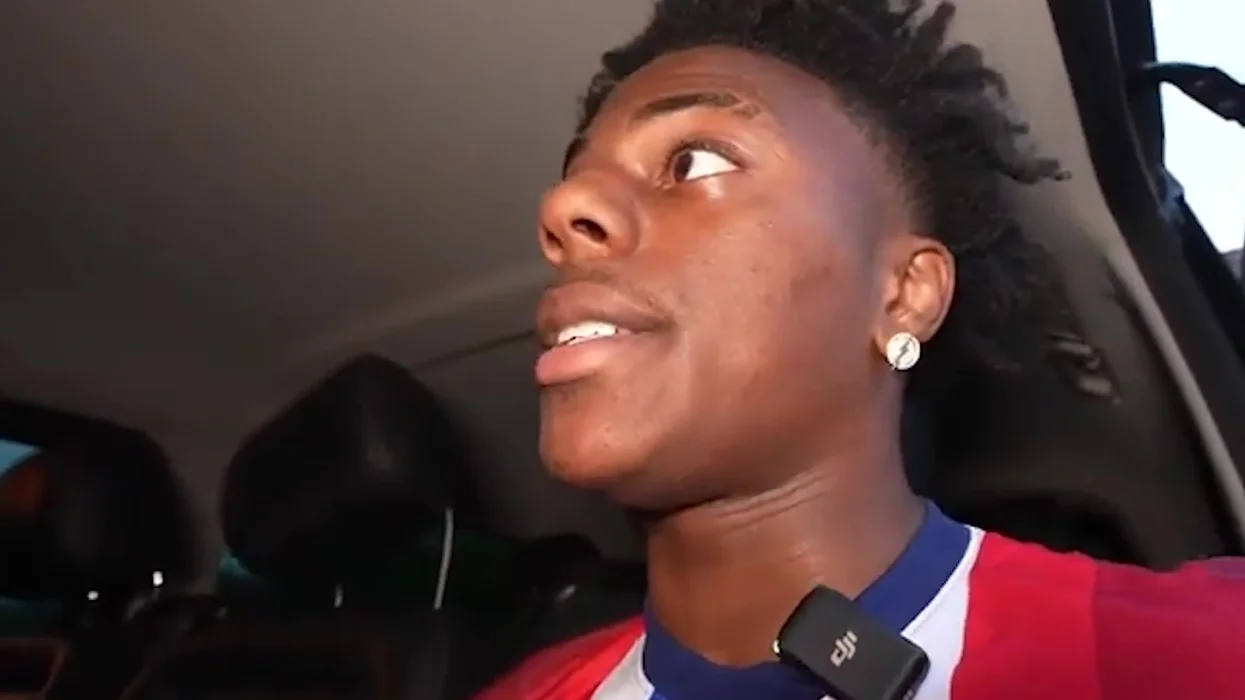 iShowSpeed hit by boxing legend, Manny Pacquiao, on trip to the Philippines