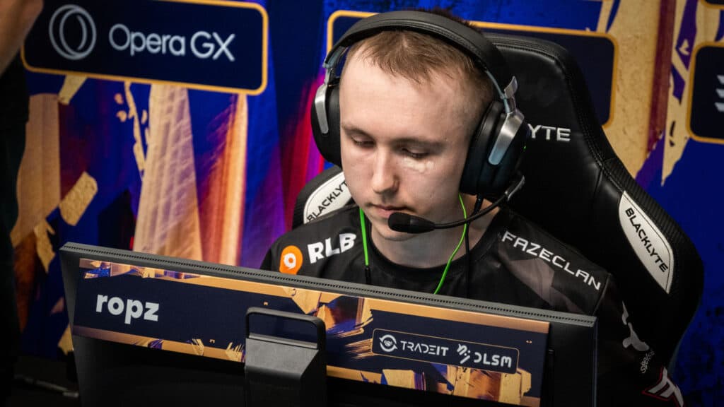 FaZe are having some rough months after all those grand final appearances (Image via Nicholas Taifalos)