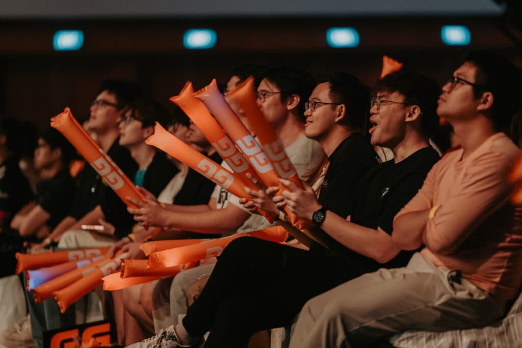 GG clappers in the arena (Image via GG.BET)