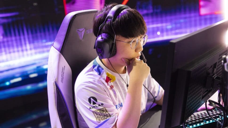 BuZz’s VALORANT crosshair and video settings cover image