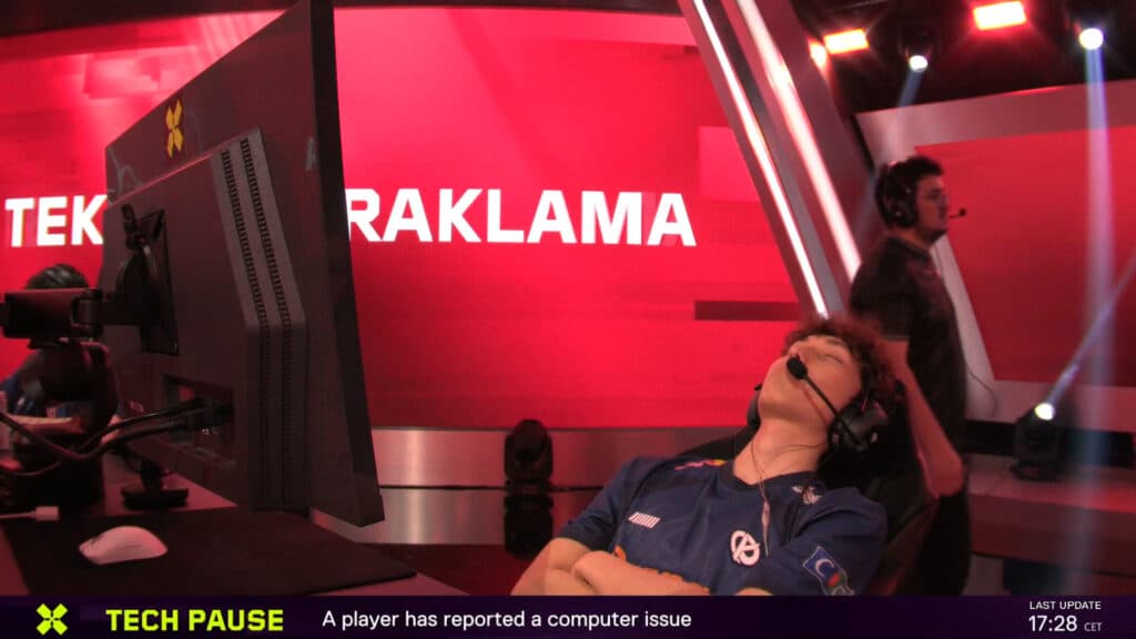 Hazem "Avez" Khaled resting during a long technical pause (Image by VCT EMEA)