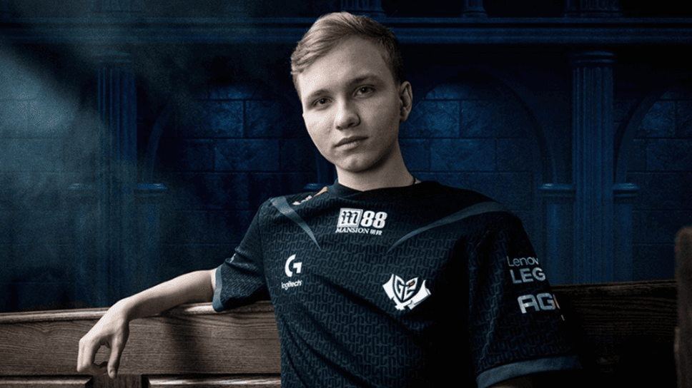 “Sorry, that’s it”: m0NESY confirms G2 departure as trade to Falcons becomes official cover image