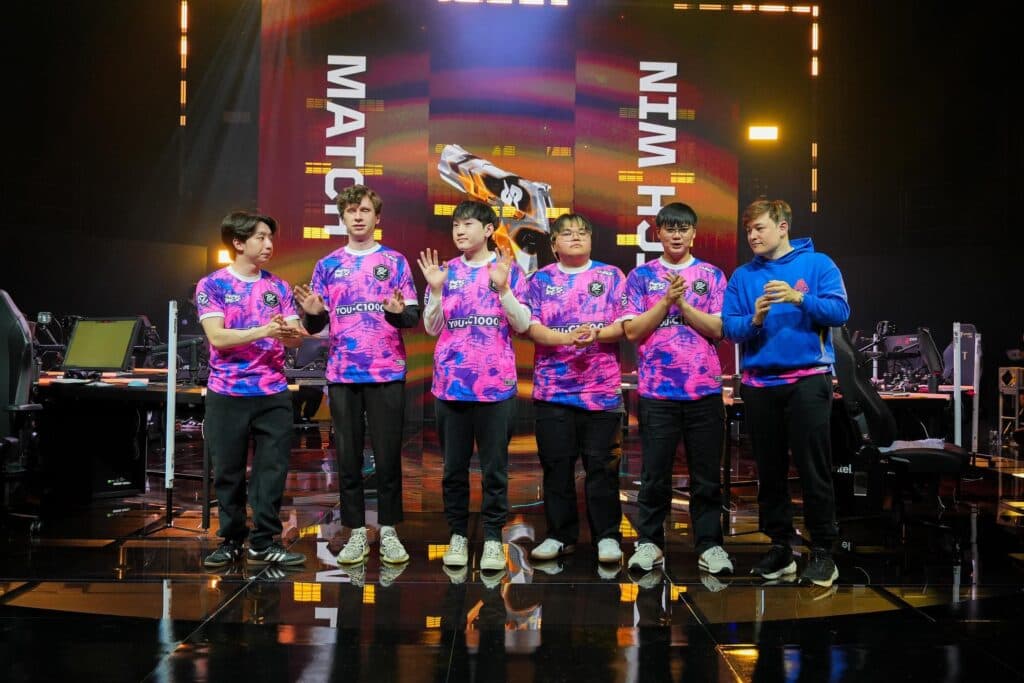 Paper Rex waves goodbye after loss to Rex Regum Qeon (Photo via VCT Pacific)