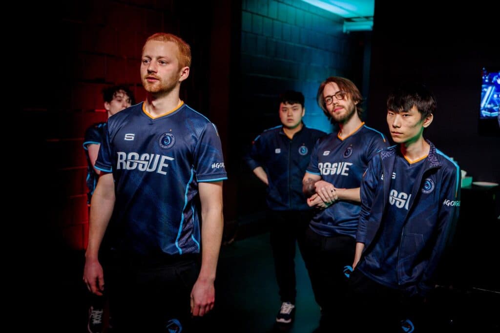 The Rogue LoL team (Photo by Wojciech Wandzel | Riot Games)