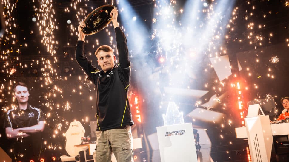 Serral denies the Protoss and becomes the StarCraft 2 champion of the Esports World Cup cover image