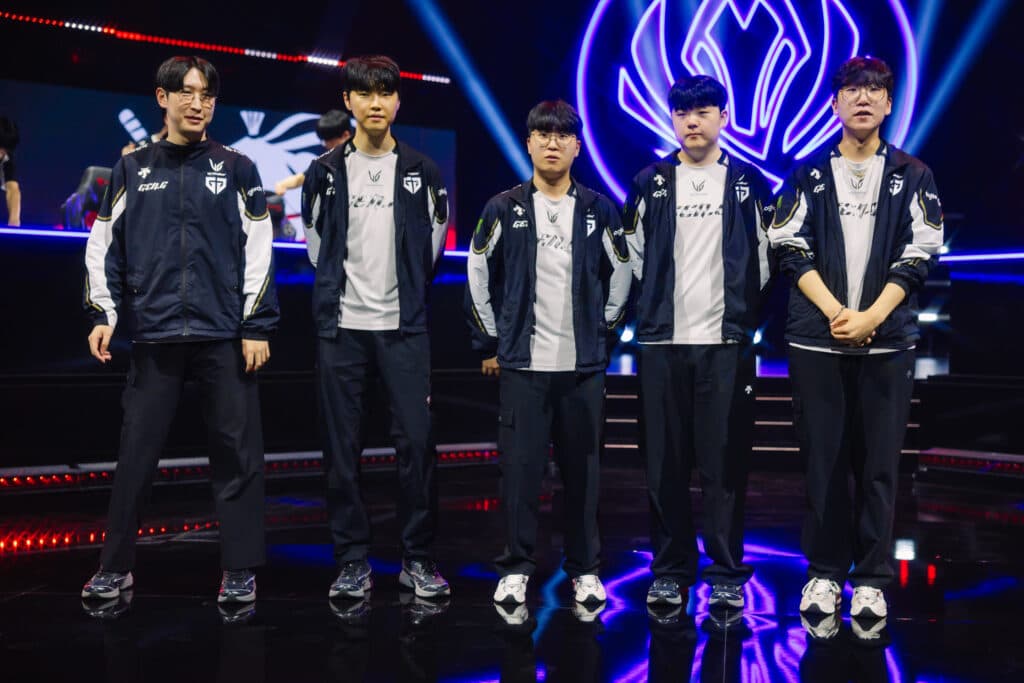 Gen.G after their victory vs Anyone's Legend (photo by Riot Games | Colin Young-Wolff)