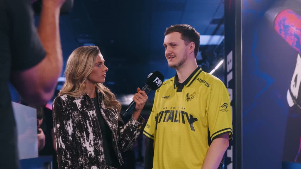 Team Vitality's jersey before the Stake partnership