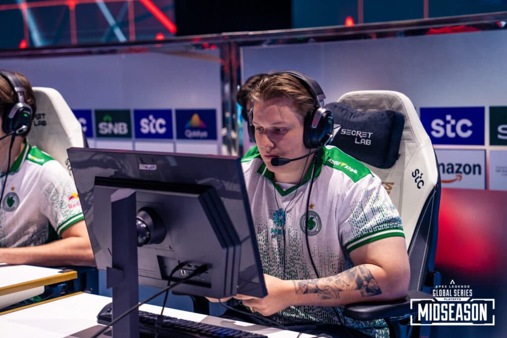 Wxltzy at Mid-Season Playoffs at EWC 2025 (Image <a href="https://algs.smugmug.com/ALGS-Year-5-Midseason-Playoffs-at-EWC-Day-1/i-wRRqmfR/A">via EA</a>)