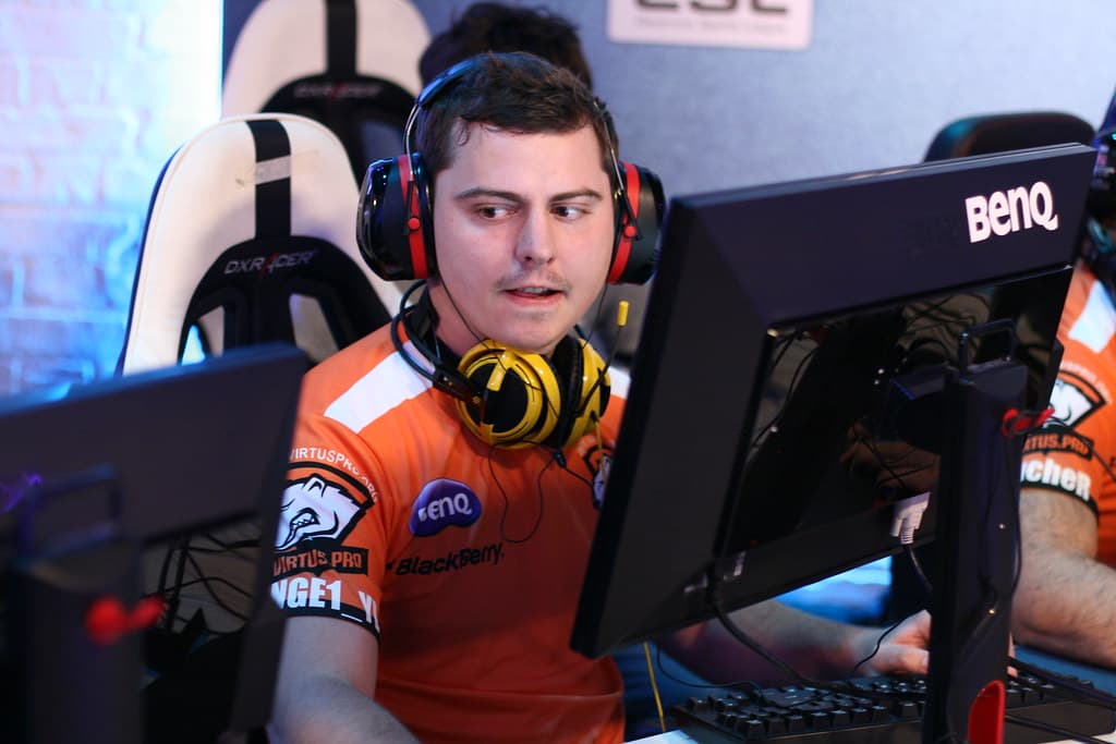 ANGE1 playing for Virtus Pro in CS:GO in 2013 (Image via ESL)