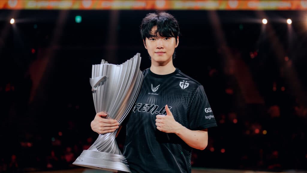 Chovy won two domestic titles, the EWC and the MSI, all in 2025 (Image via LCK)