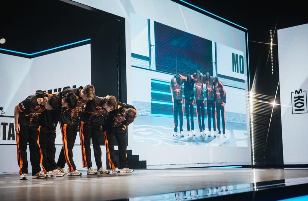 Fnatic bow out of Worlds 2025 after their loss to Movistar KOI (Photo via Riot Games | Colin Young-Wolff)