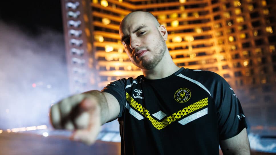 VIT Derke: “I’m really happy to play with Chronicle again.” cover image