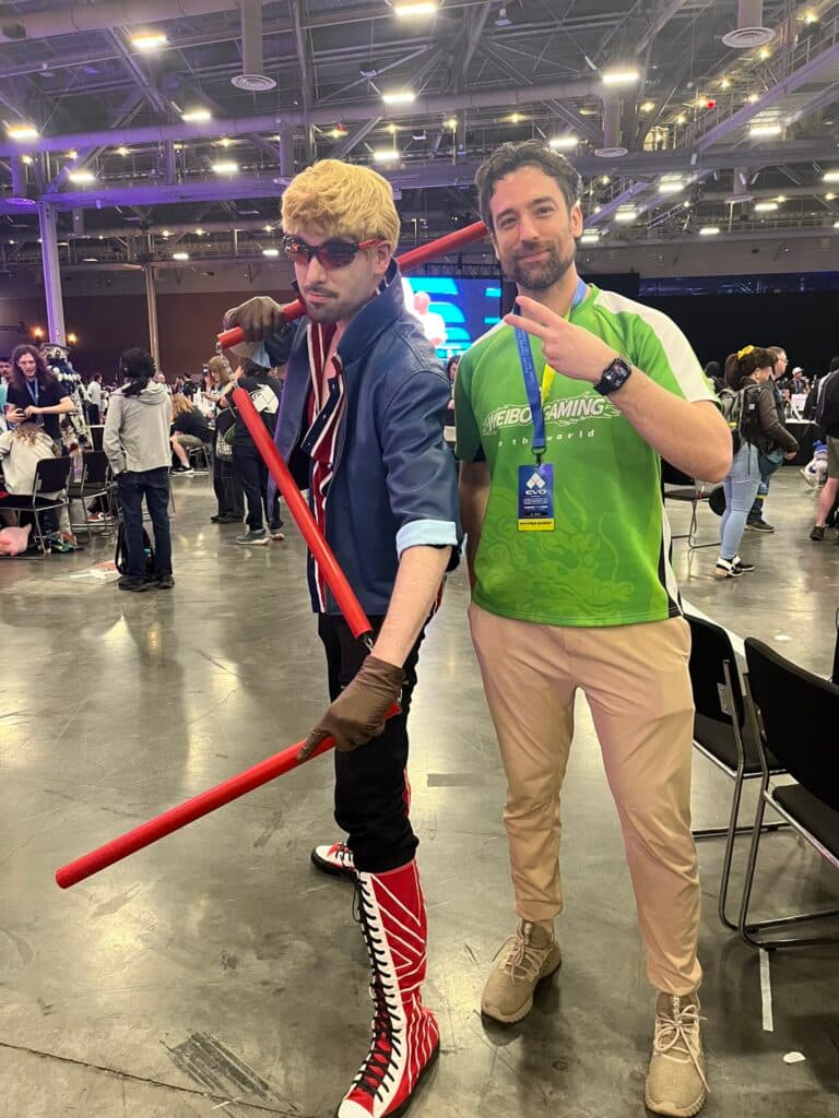 With a Billy Kane cosplayer (Image via Diaphone on X)