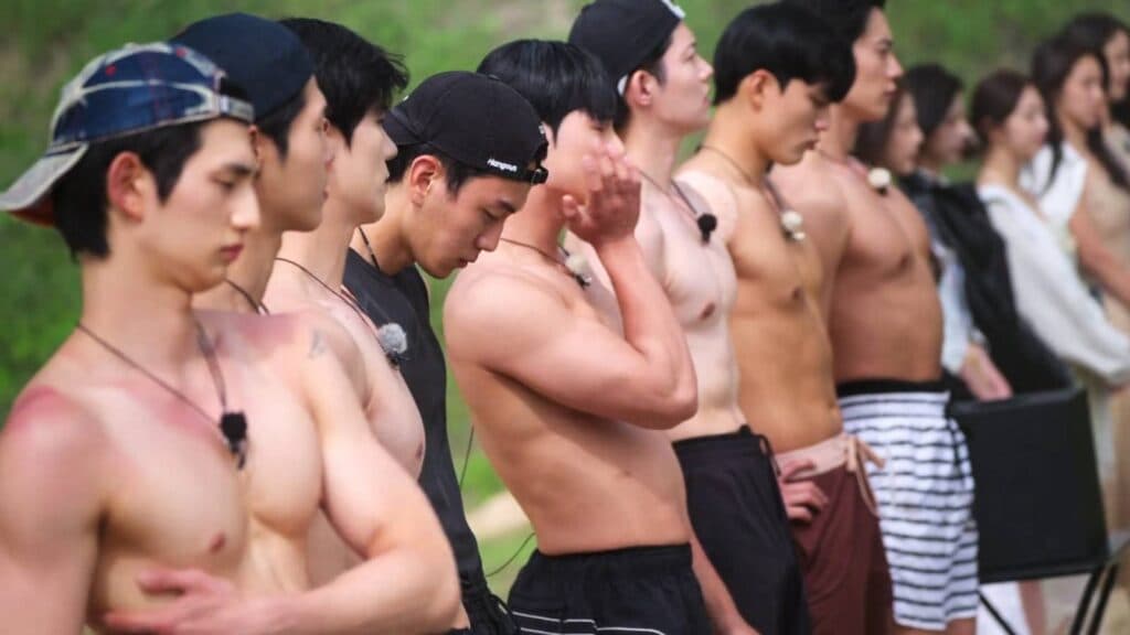 Before the game (Image via Netflix)