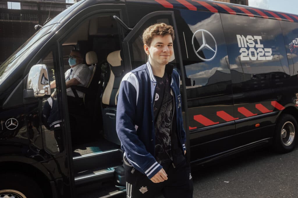 G2 Mikyx entering the venue for their series against BLG (Image via Colin Young-Wolff and Riot Games)