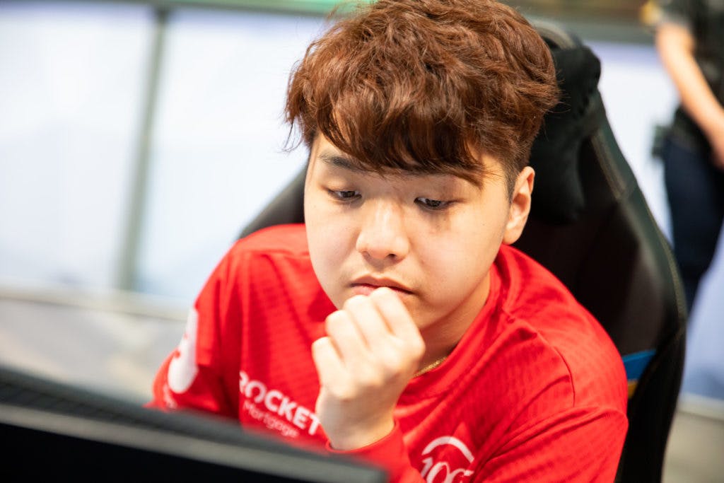 Ryoma is the midlaner for 100 Thieves Academy. A teammate of academy jungler Kenvi.