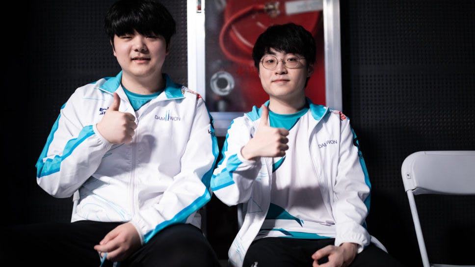 Bizarre double role swap by DWG KIA actually pays off against Afreeca Freecs cover image
