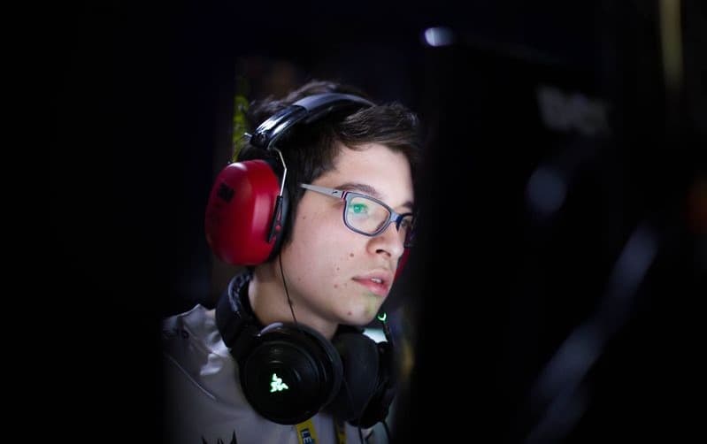 frostezoR falou que a escolha da FURIA Academy não surpreendeu a DETONA. Foto: Reprodução/Felipe Guerra