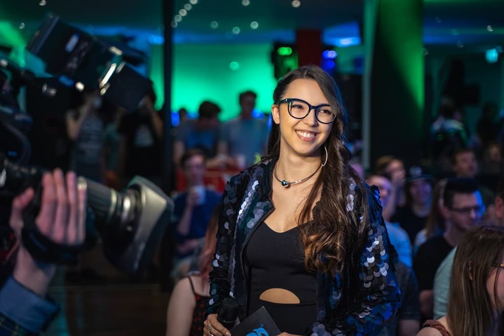 Ana Xisdê em evento de Overwatch. Foto: Arquivo Pessoal