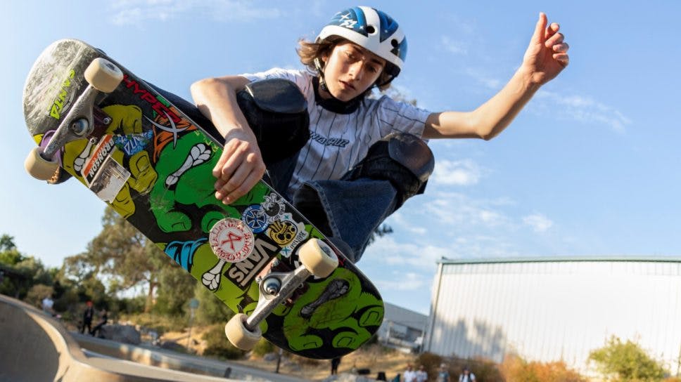 HyperX kooperiert mit Skateboard-Champion Minna Stess cover image