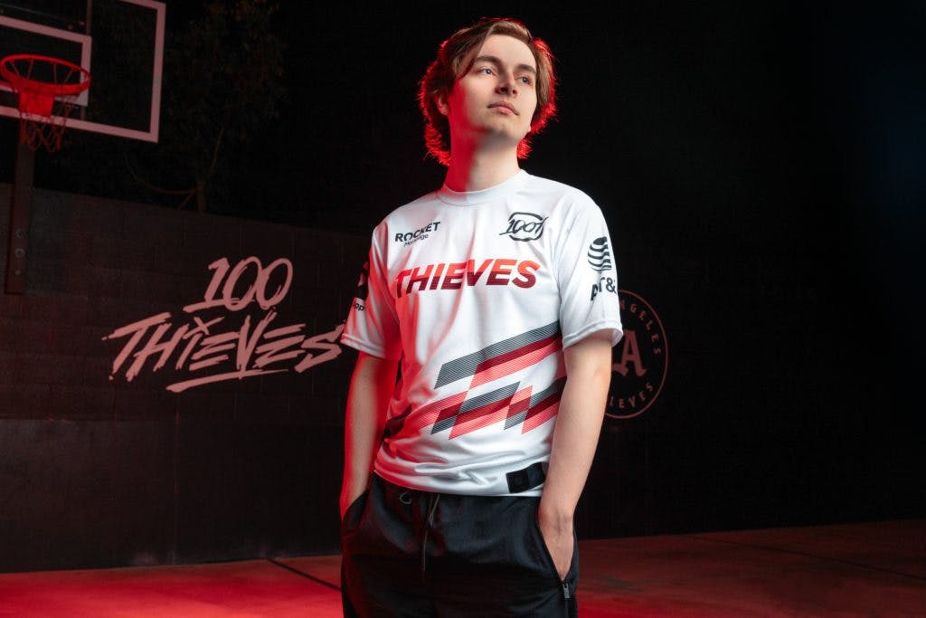 Asuna for 100 Thieves Valorant roster.