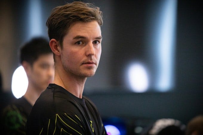 NiP Dev1ce: “I’ve been trying to be more dynamic in the game” cover image