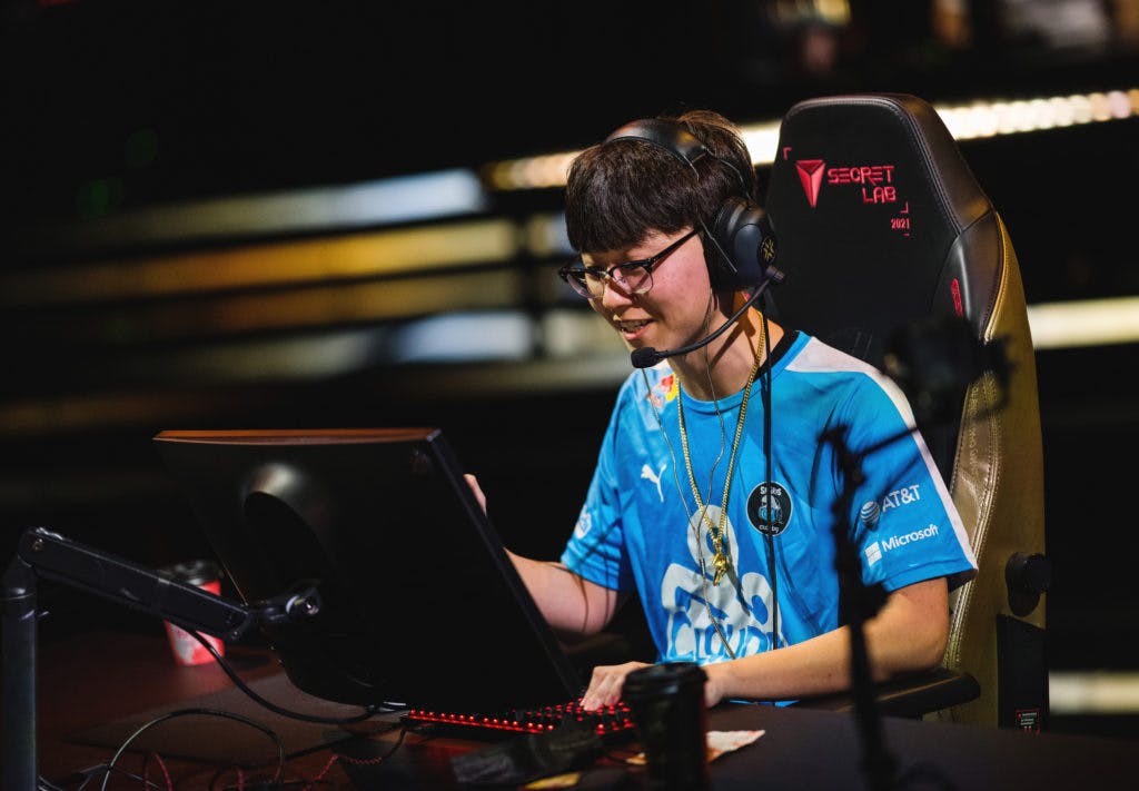 xeta on stage in C9's match against FULL SENSE. leaf credits him with helping them adapt to Vision Strikers' playstyle. (RIOT GAMES/Michal Konkol)