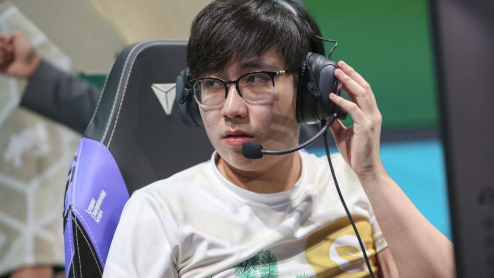 FLY Johnsun: “I was looking at the Riot Global Contract Database and saw Aphromoo’s contract was expiring” cover image