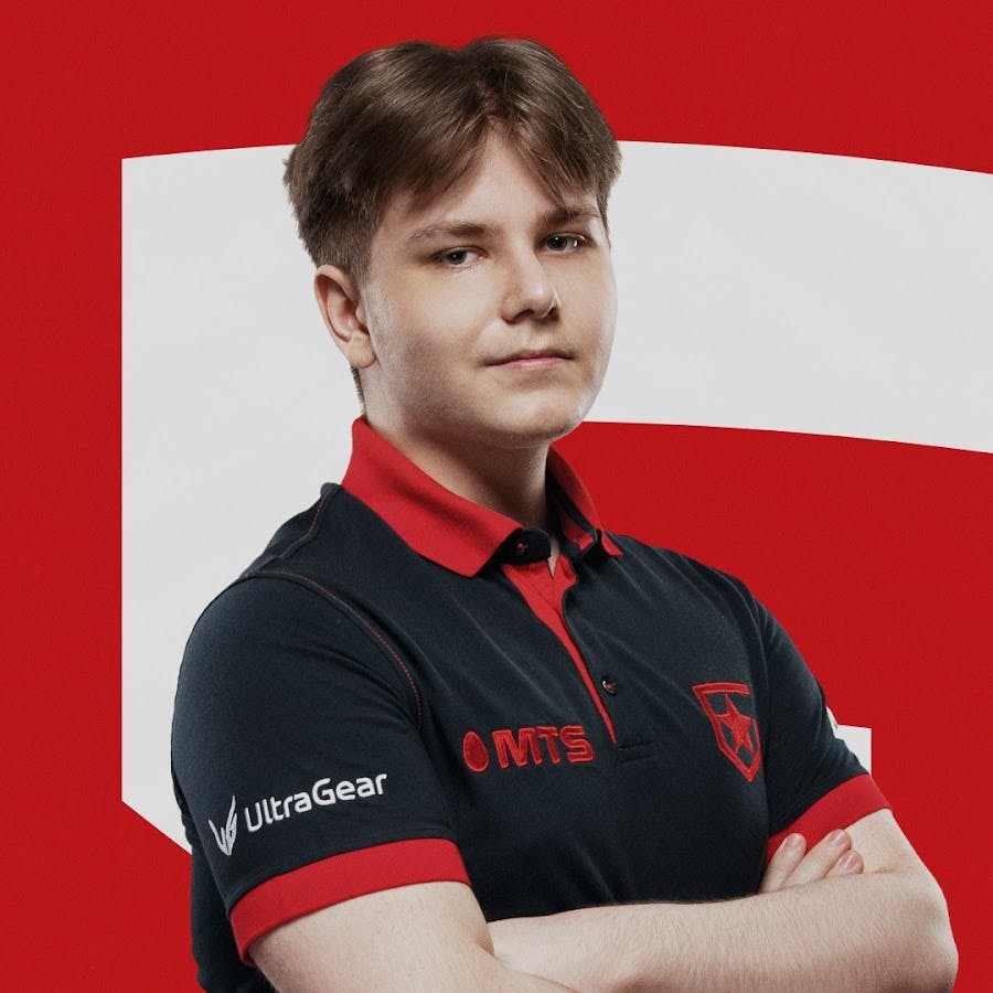 Is <a href="https://esports.gg/news/apex-legends/hardecki-leads-ex-gambit-roster-to-victory-in-emea-day-1/">Hardecki</a> the best player in the region?