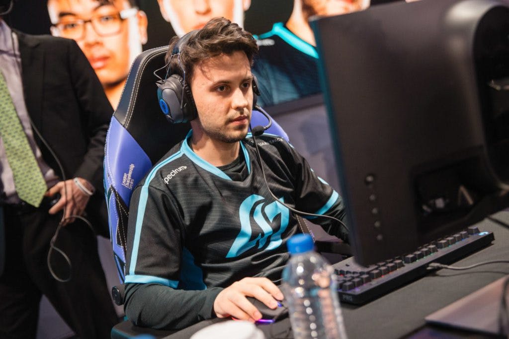 Luger on stage ahead of CLG's LCS Week 2 game against Golden Guardians. (RIOT GAMES/Tina Jo via ESPAT)