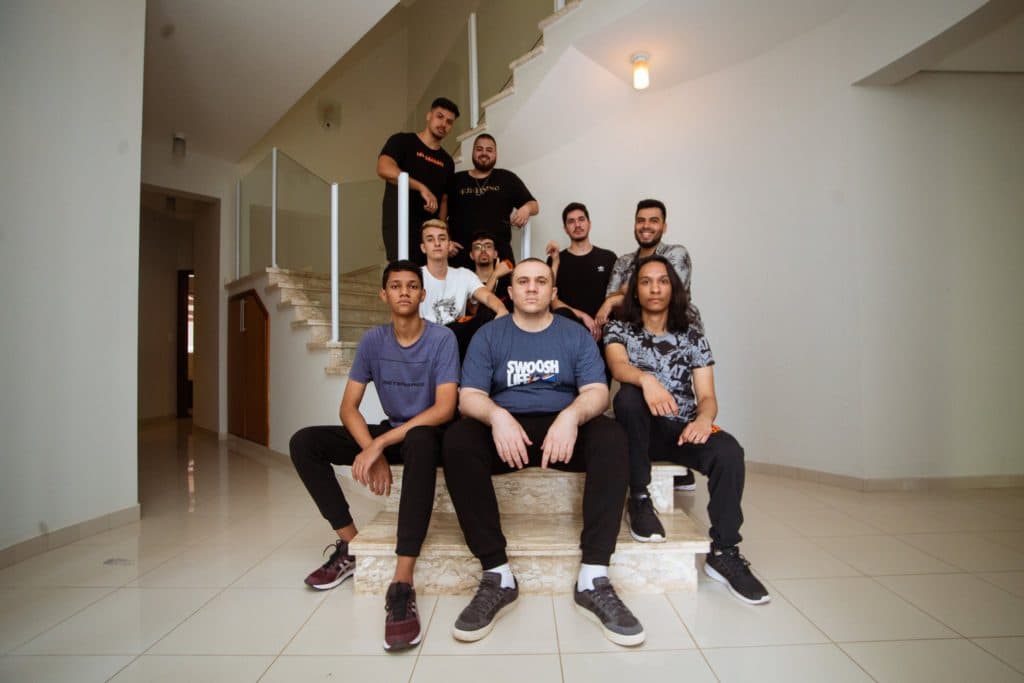 Toda a equipe de Wild Rift, da Los Grandes - Reprodução: Twitter