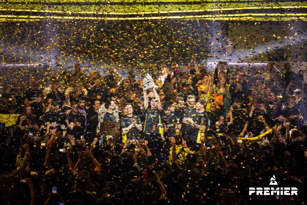 NAVi won the BLAST Premier Fall Finals 2021 after a 2-1 victory over Team Vitality.