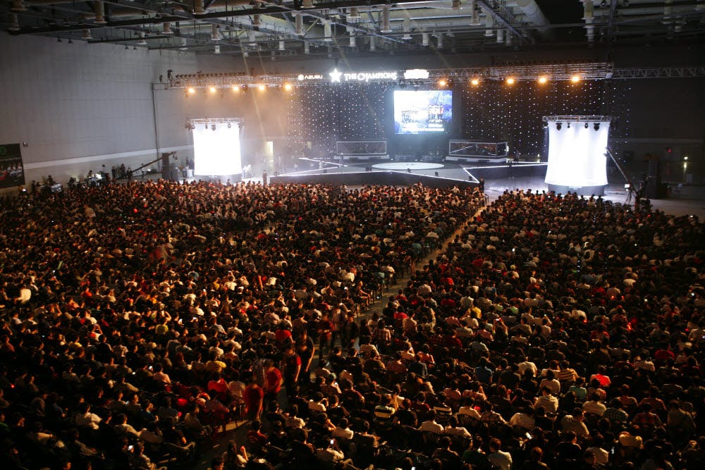 KINTEX: The venue of the first LCK in 2012. Image Credit: <a href="https://www.fmkorea.com/index.php?mid=lol&amp;category=15691110&amp;order_type=desc&amp;listStyle=webzine&amp;document_srl=4439245025">FMKorea</a>.
