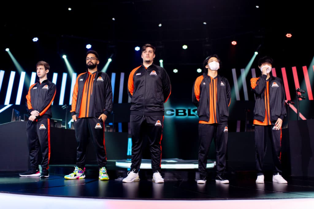 Jogadores da KaBuM! - Foto: Bruno Alvares/Riot Games