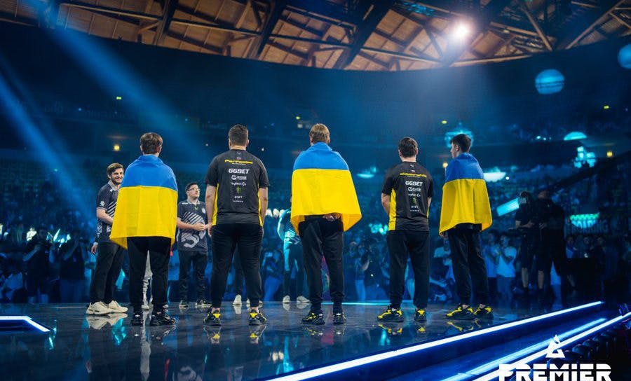 “It’s more easy. You feel more freedom”: S1mple on electronic’s leadership style cover image