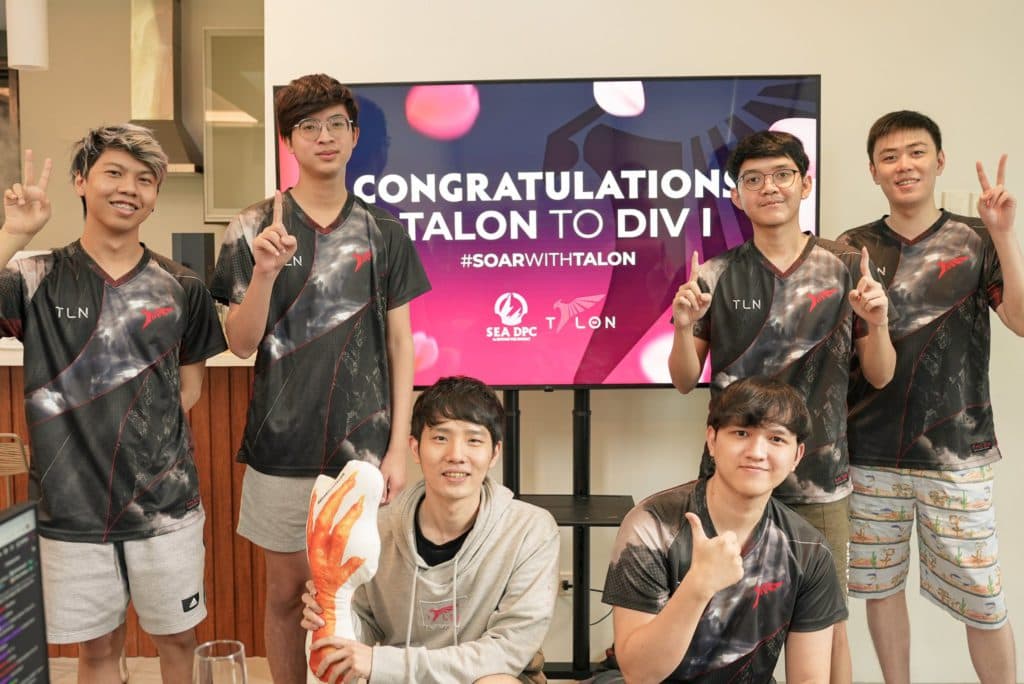 Photo by Talon Esports. Left: <a href="https://liquipedia.net/dota2/Q_(Thai_player)" target="_blank" rel="noreferrer noopener nofollow">Q</a> and <a href="https://liquipedia.net/dota2/23savage" target="_blank" rel="noreferrer noopener nofollow">23savage</a>. Right: <a href="https://liquipedia.net/dota2/Mikoto" target="_blank" rel="noreferrer noopener nofollow">Mikoto</a> and <a href="https://liquipedia.net/dota2/Kpii" target="_blank" rel="noreferrer noopener nofollow">kpii</a>. Center: <a href="https://liquipedia.net/dota2/Forev" target="_blank" rel="noreferrer noopener nofollow">Forev</a> and <a href="https://liquipedia.net/dota2/Hyde" target="_blank" rel="noreferrer noopener nofollow">Hyde</a>