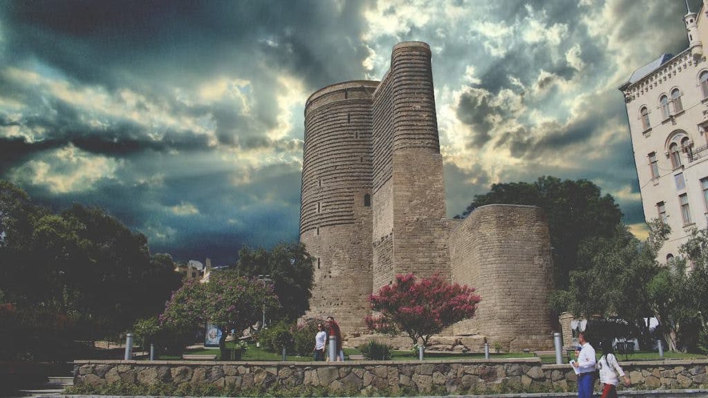 The eponymous Maiden Tower in Baku (Image via Pixabay)