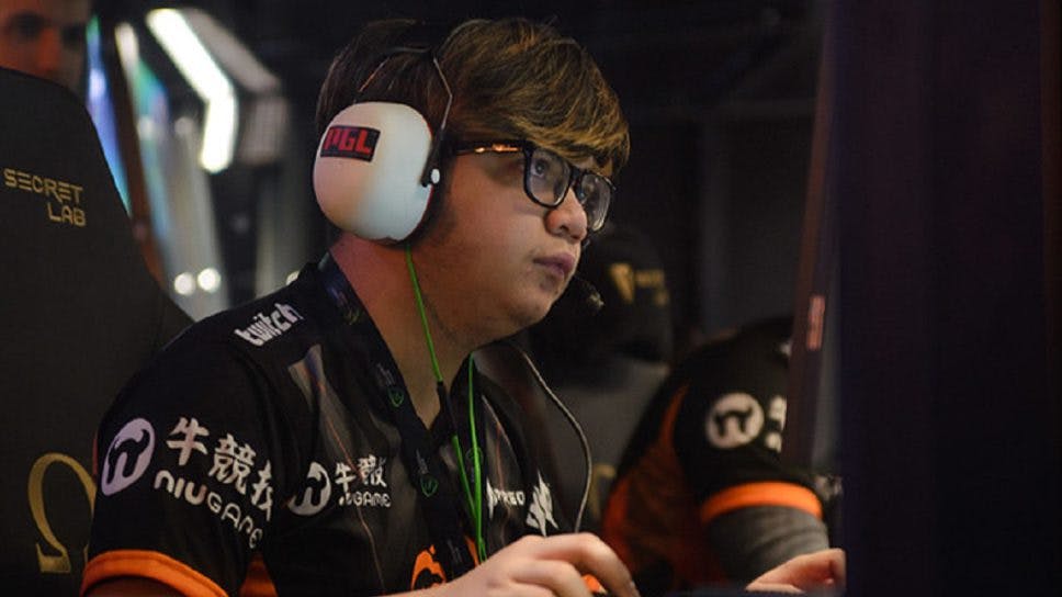 Raven tests positive for COVID-19 and will miss the ESL One Malaysia cover image