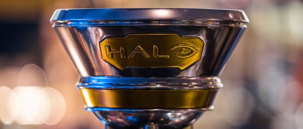 Halo World Championship trophy. (Image via <a href="https://twitter.com/HCS">@HCS</a>)