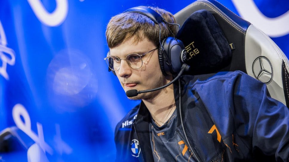 Fnatic eliminated from Worlds 2022 after loss to EDG cover image